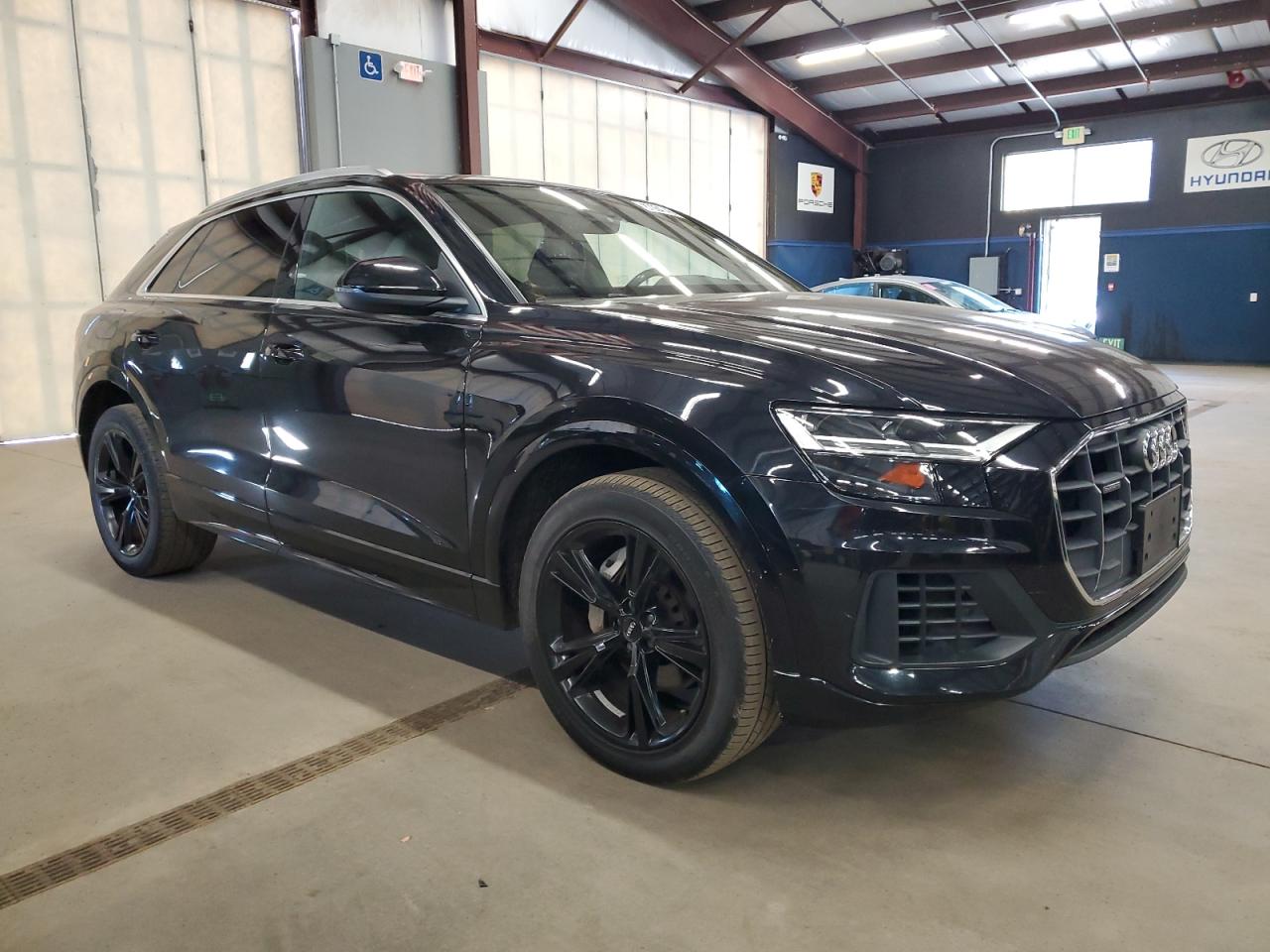 AUDI Q8 PREMIUM