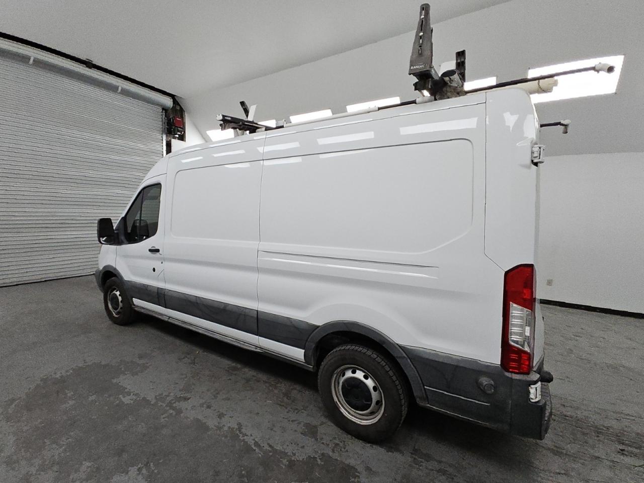 FORD TRANSIT T-250