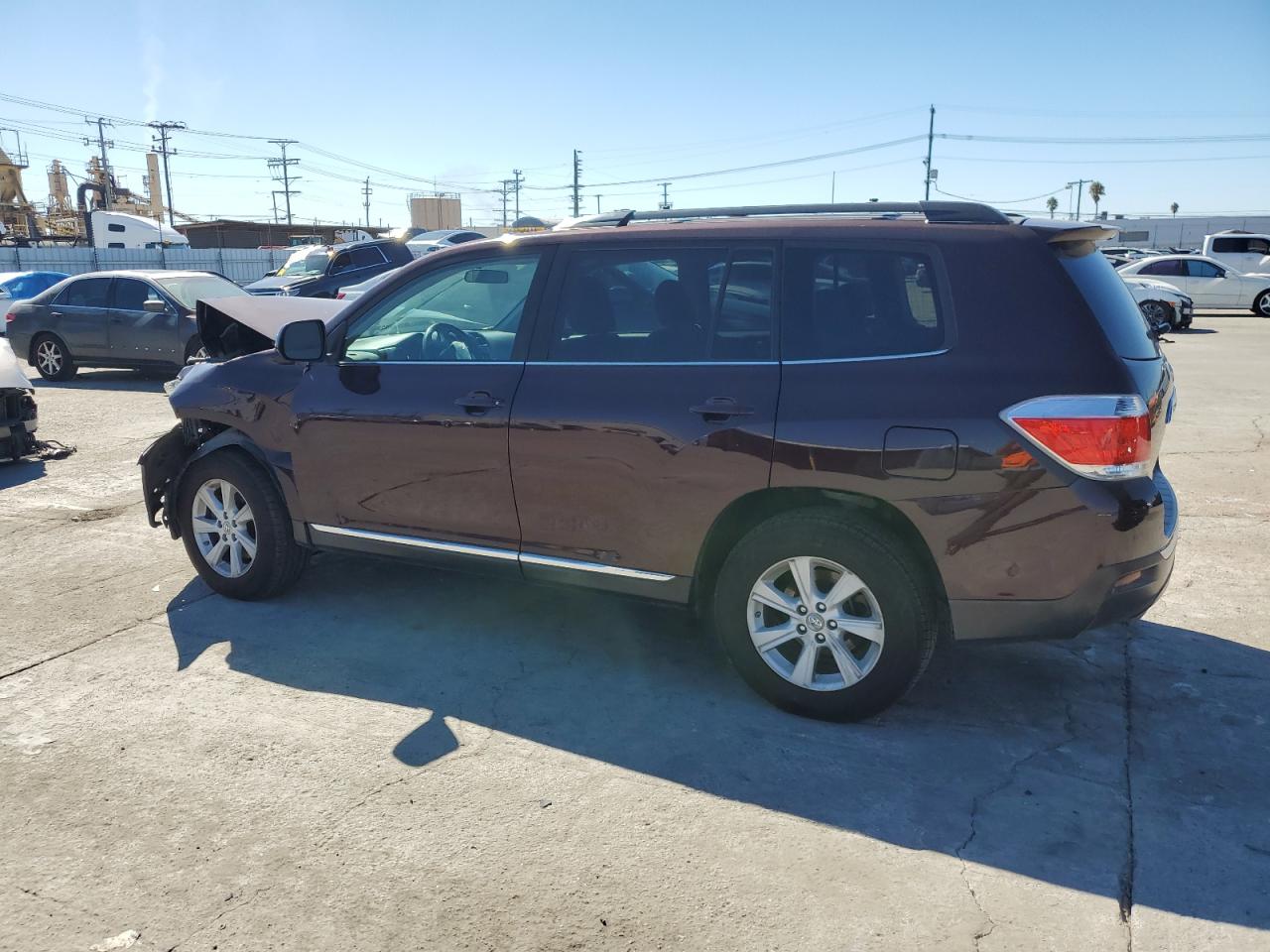 TOYOTA HIGHLANDER BASE