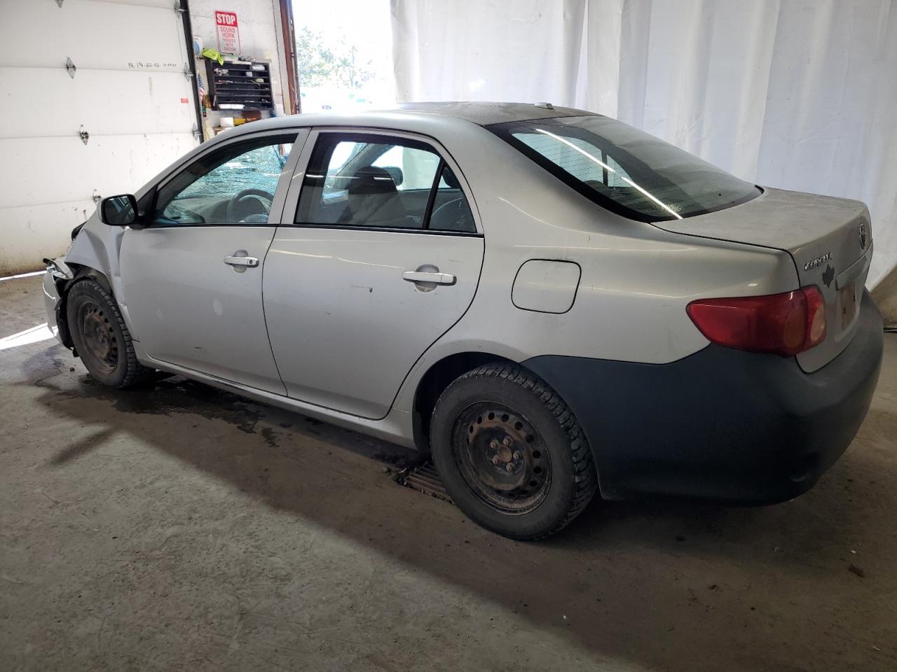 TOYOTA COROLLA BASE