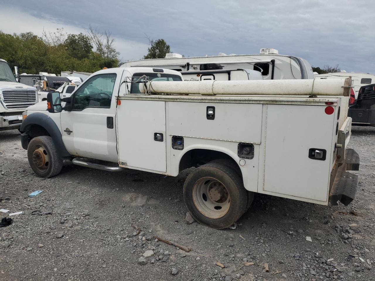 FORD F-550 SUPER DUTY