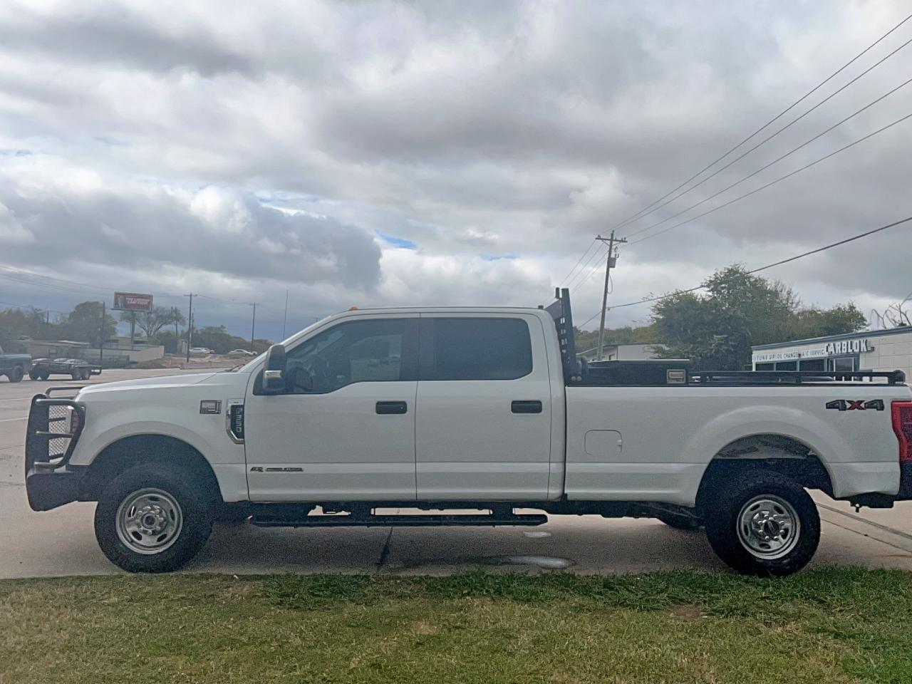 FORD F-350 SUPER DUTY