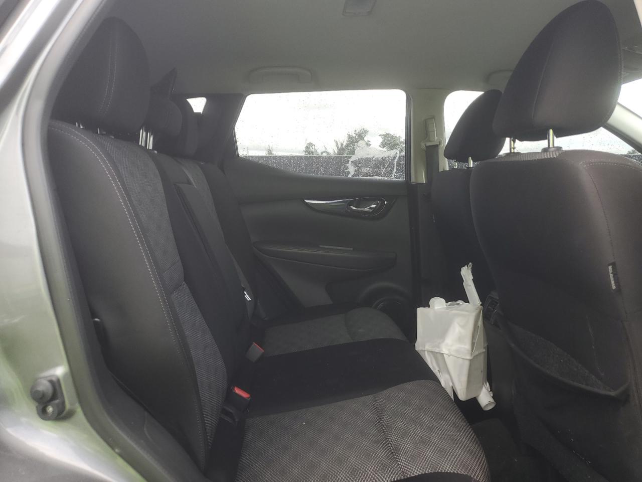 NISSAN ROGUE SPORT S