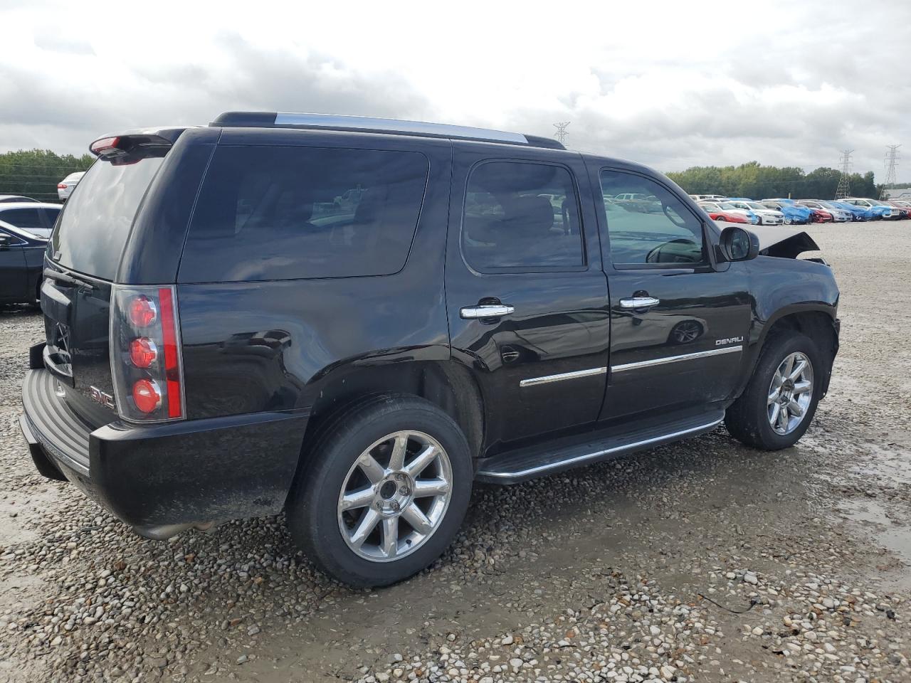 GMC YUKON DENALI