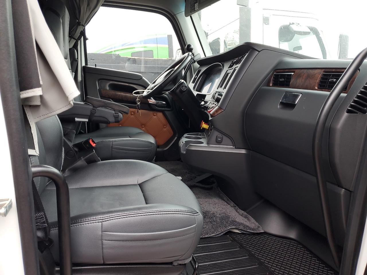 Lot #3269938015 2024 KENWORTH T680