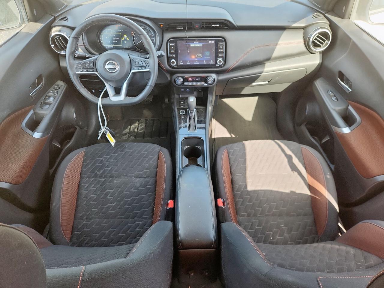 NISSAN KICKS SR