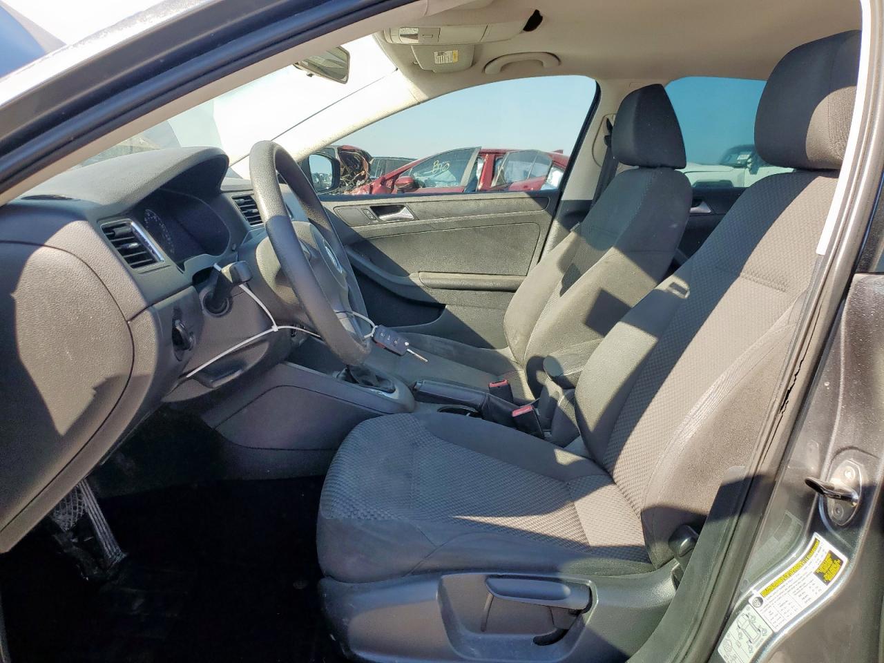 VOLKSWAGEN JETTA BASE