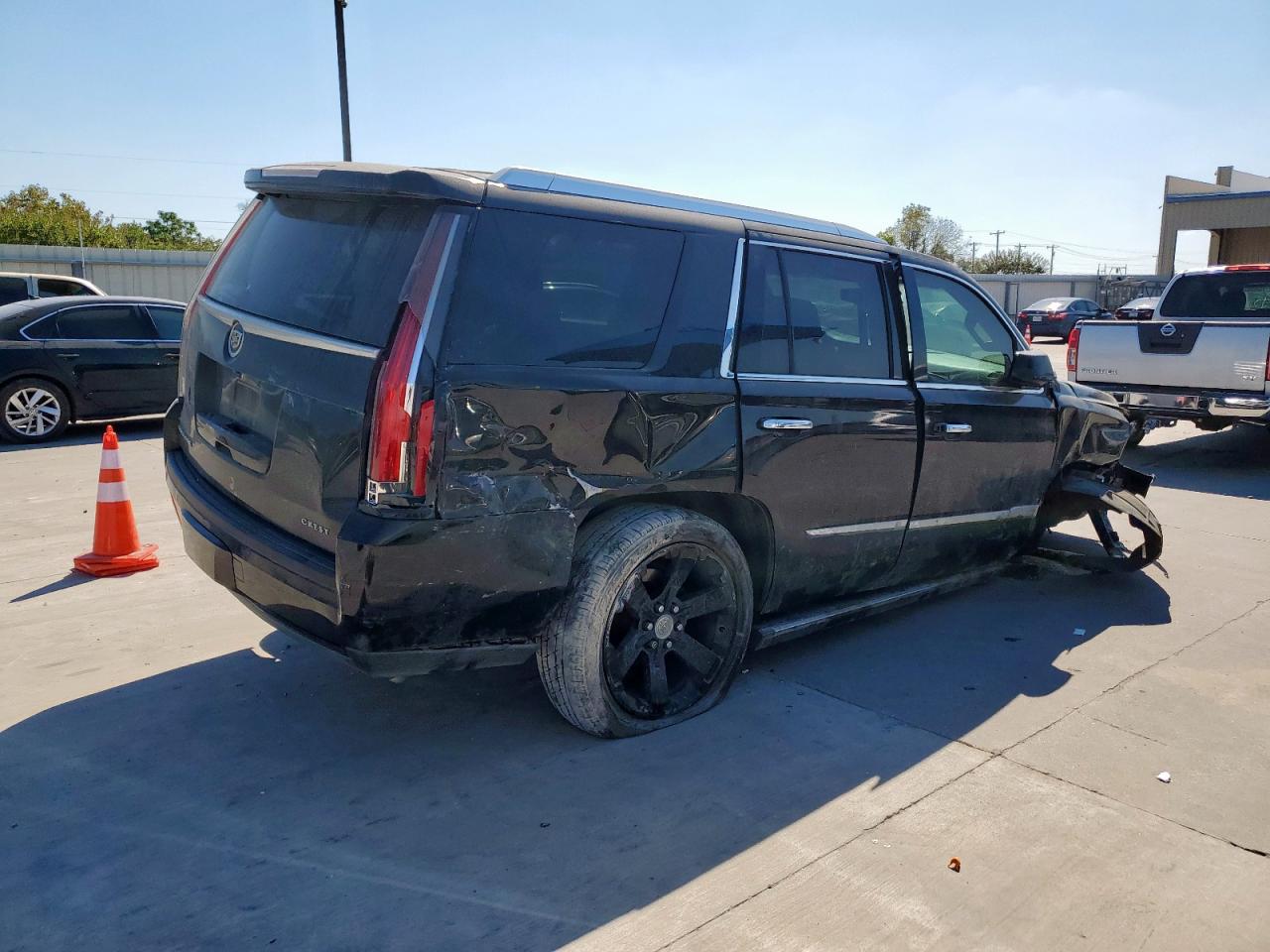 CADILLAC ESCALADE PREMIUM