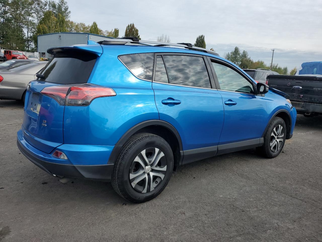 TOYOTA RAV4 LE