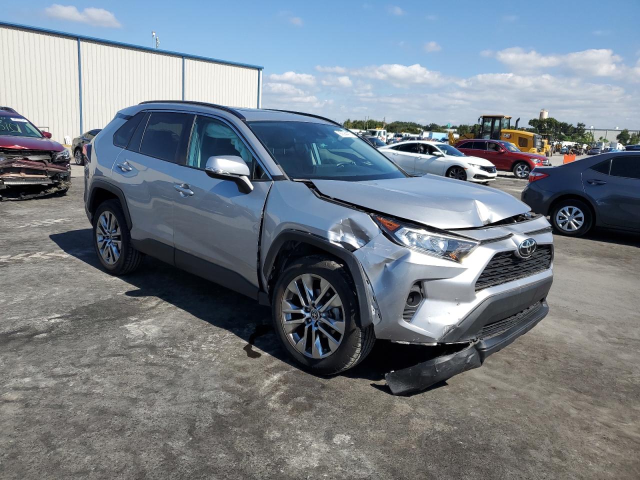 TOYOTA RAV4 XLE PREMIUM