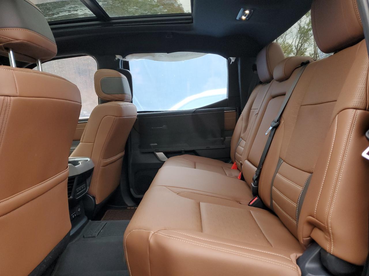 TOYOTA TUNDRA CREWMAX PLATINUM