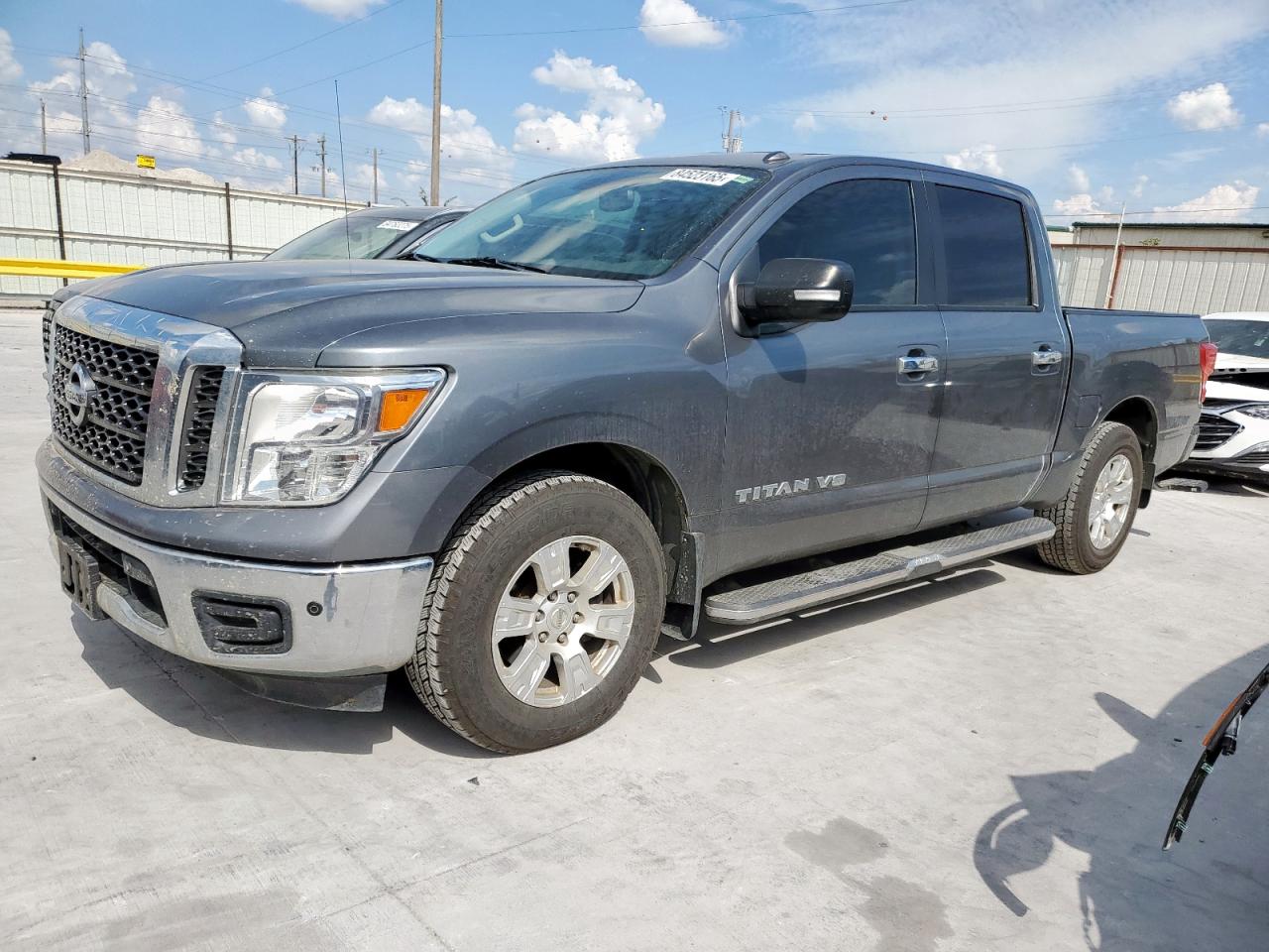 NISSAN TITAN SV