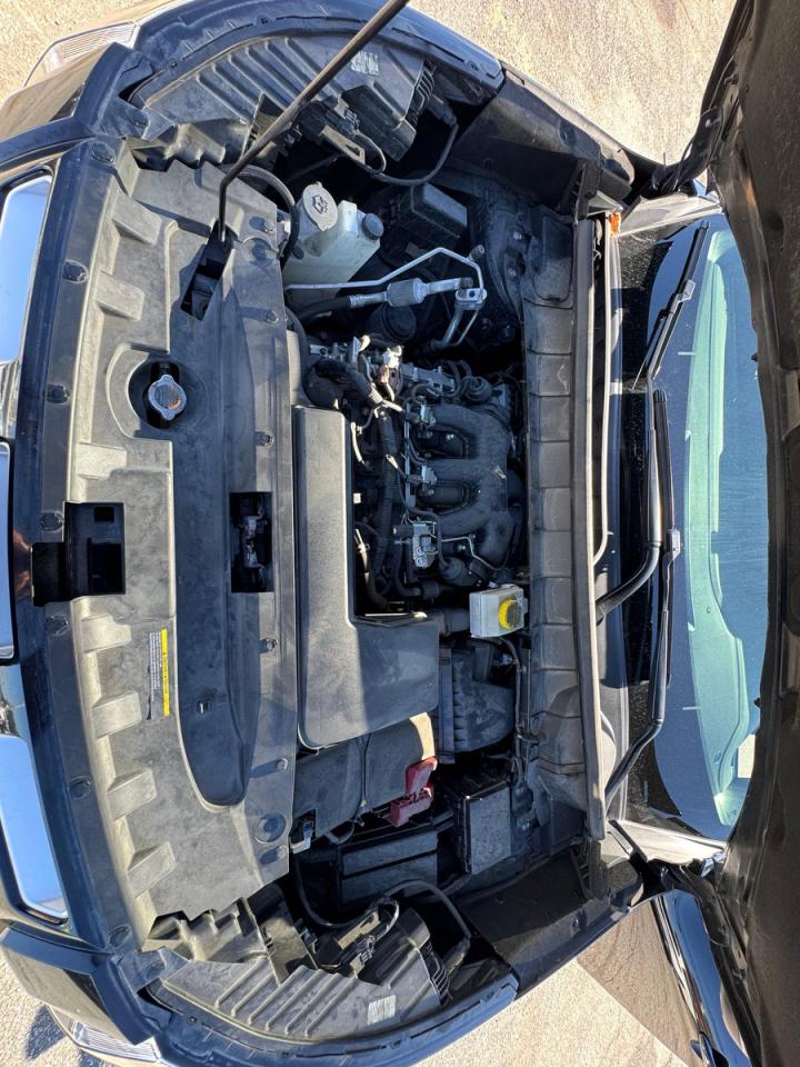 NISSAN PATHFINDER SV