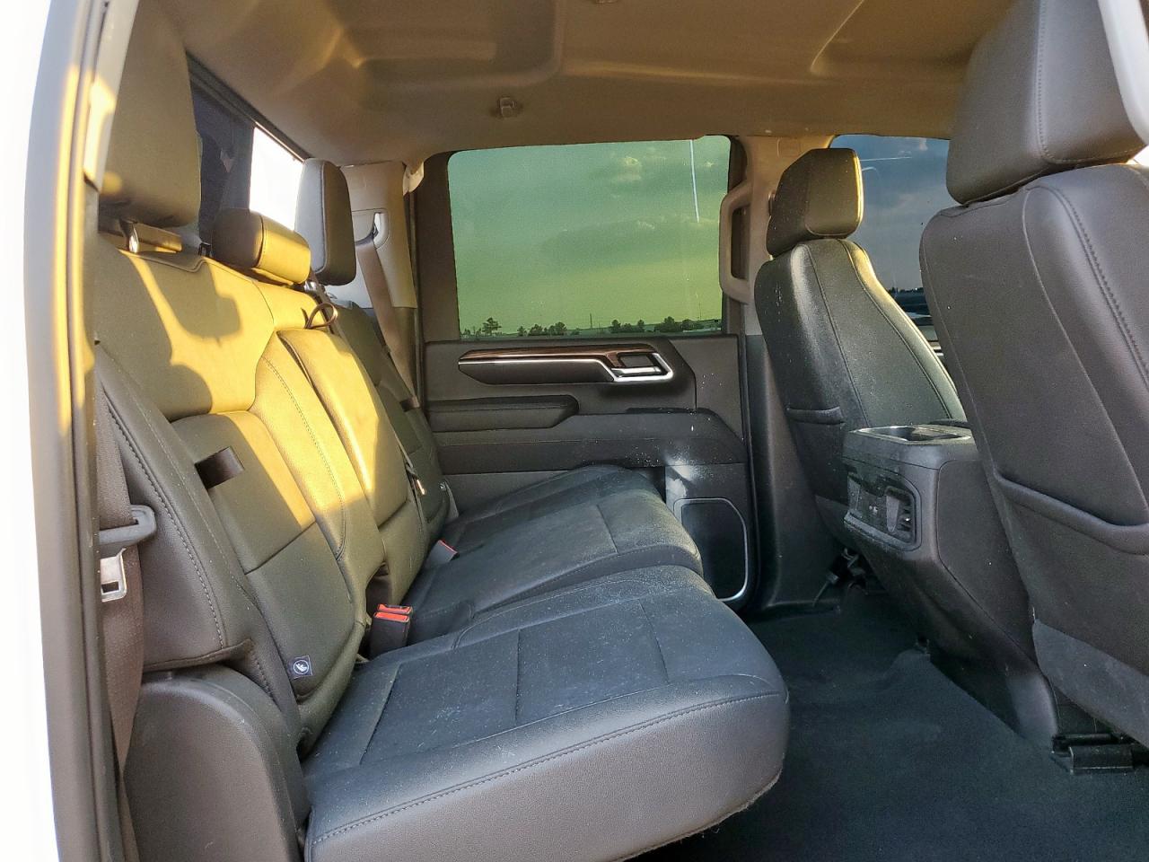 CHEVROLET SILVERADO K3500 LT