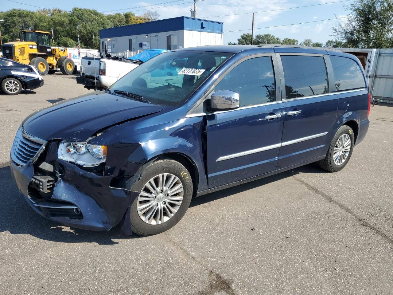 CHRYSLER TOWN & COUNTRY TOURING L