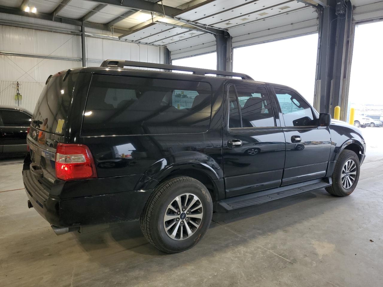 FORD EXPEDITION EL XLT