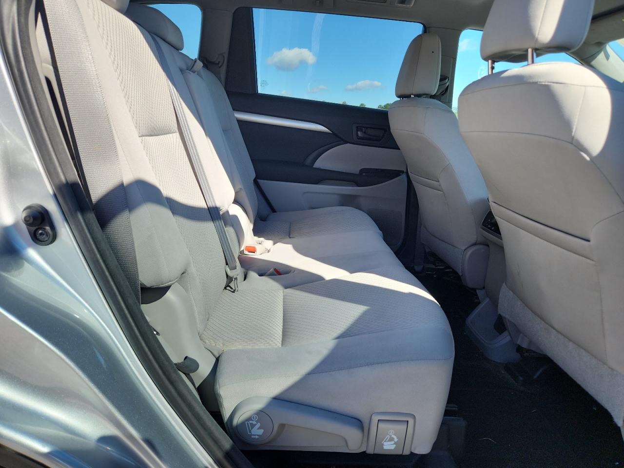 TOYOTA HIGHLANDER LE