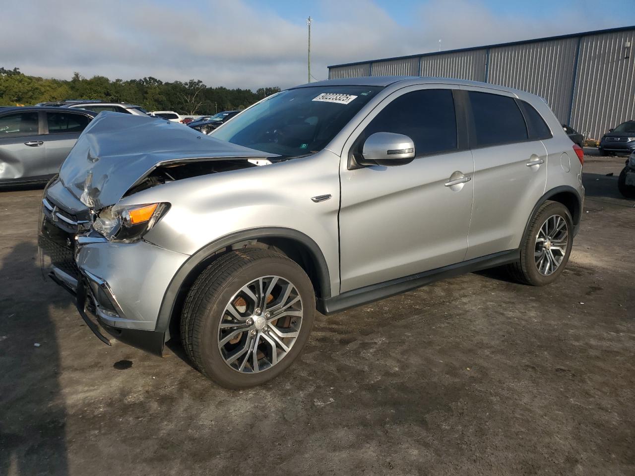 MITSUBISHI OUTLANDER ES