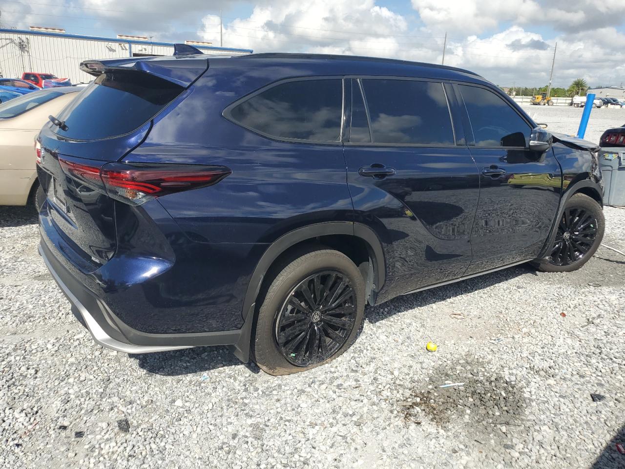 TOYOTA HIGHLANDER LE