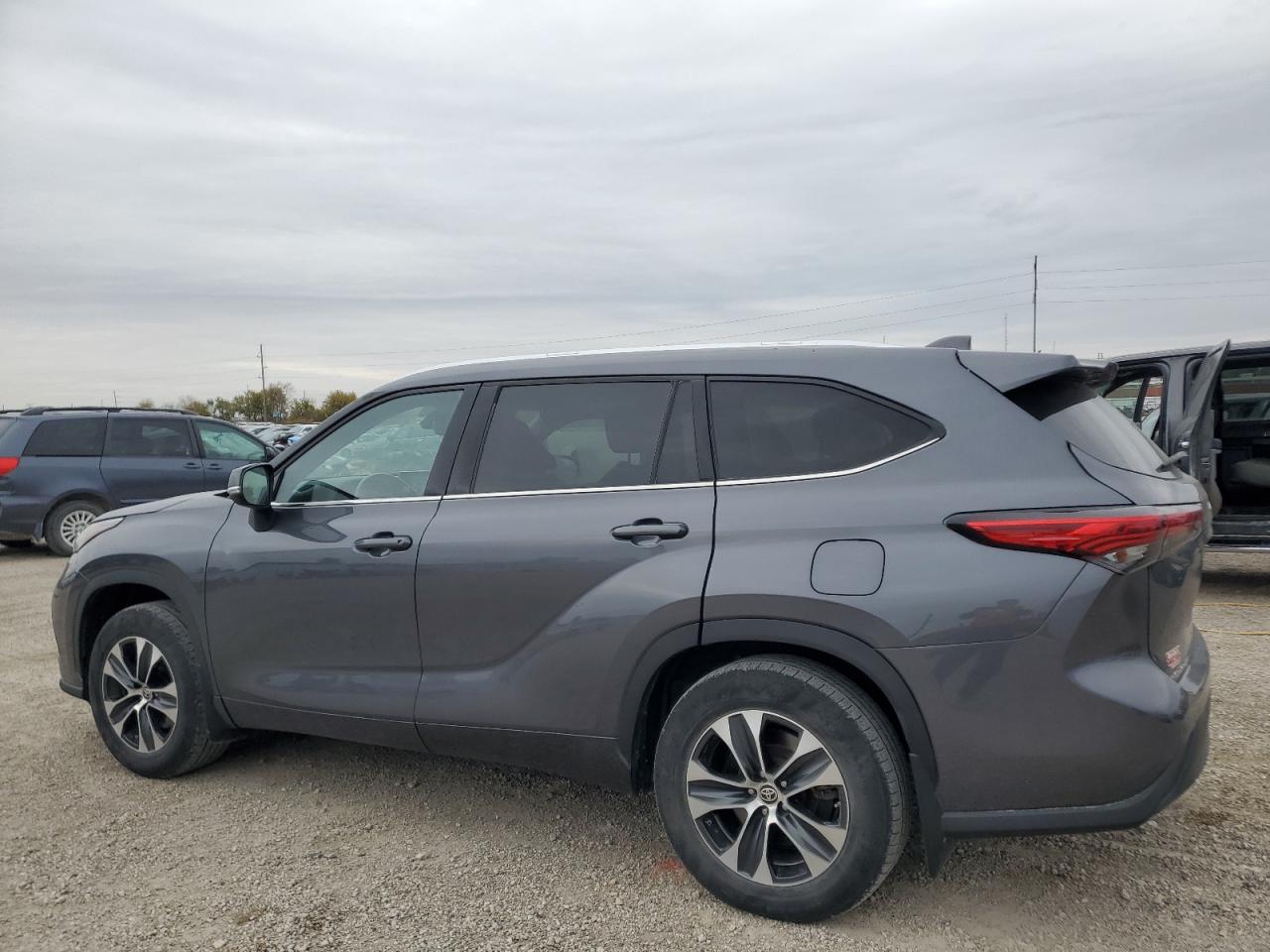 TOYOTA HIGHLANDER XLE