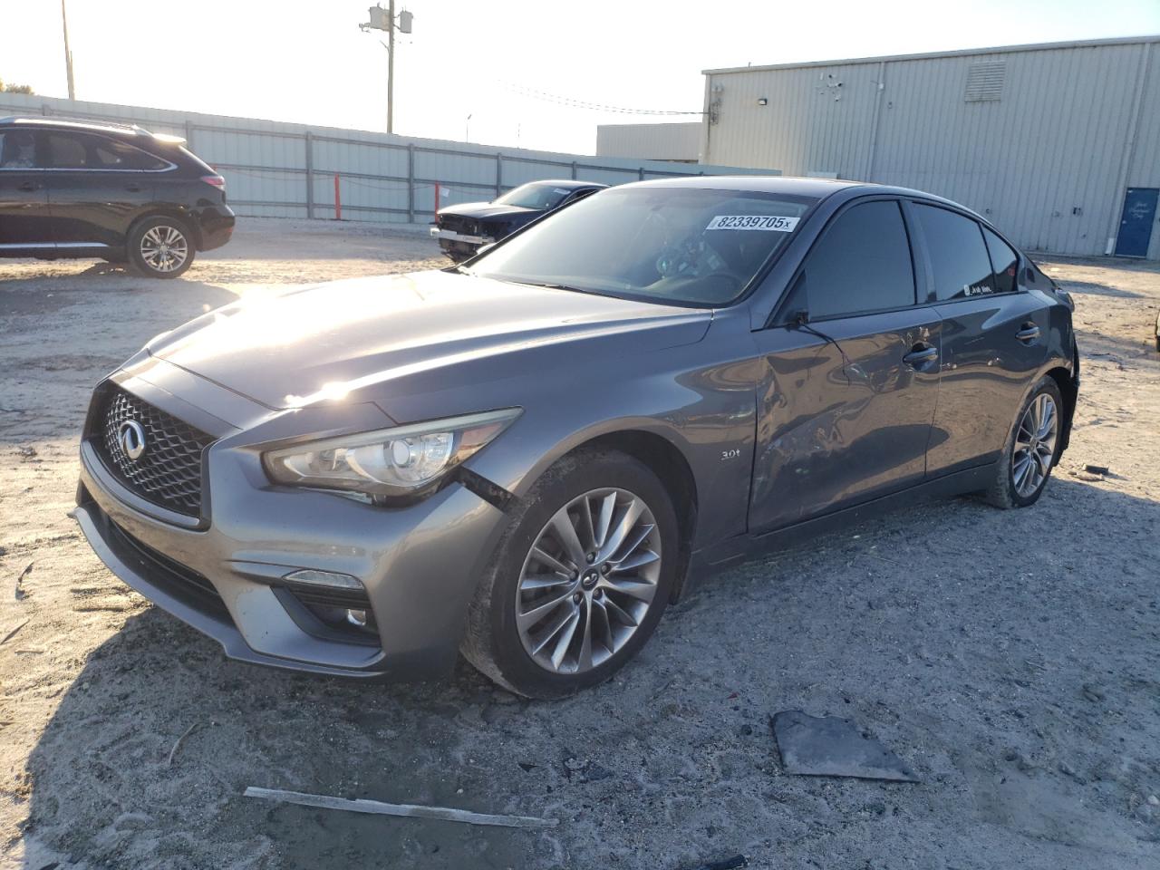 INFINITI Q50 LUXE