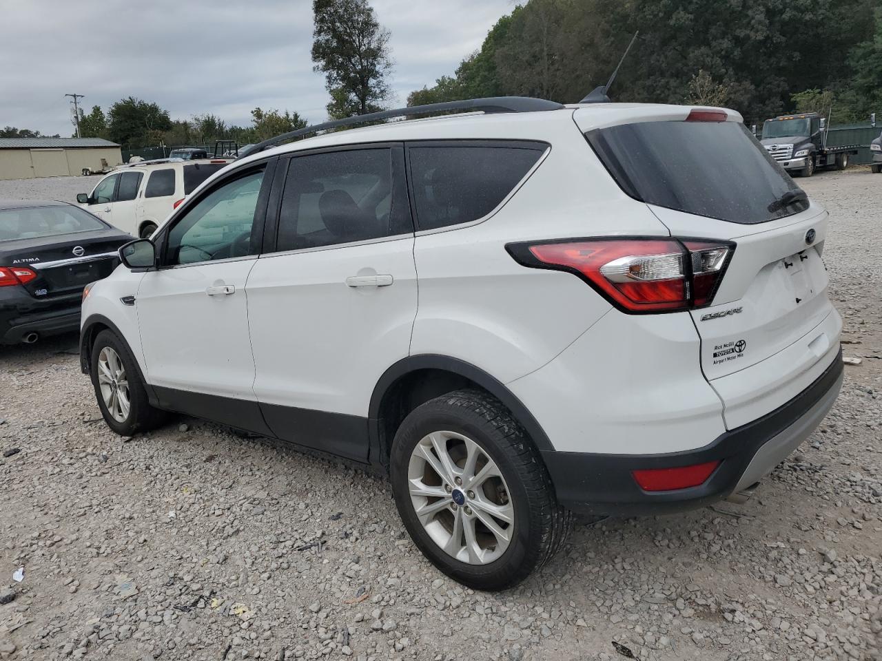 FORD ESCAPE SE