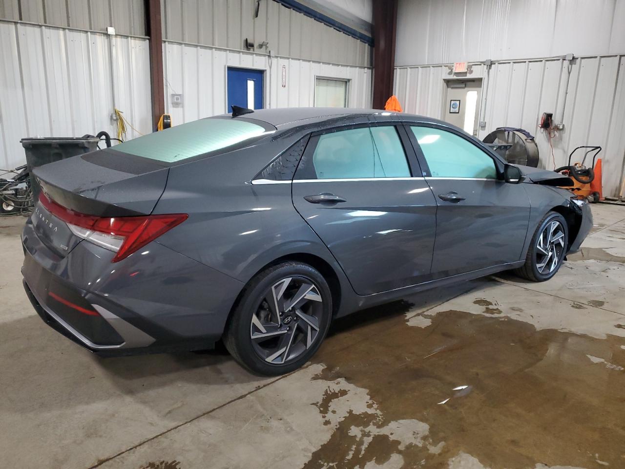 HYUNDAI ELANTRA LIMITED