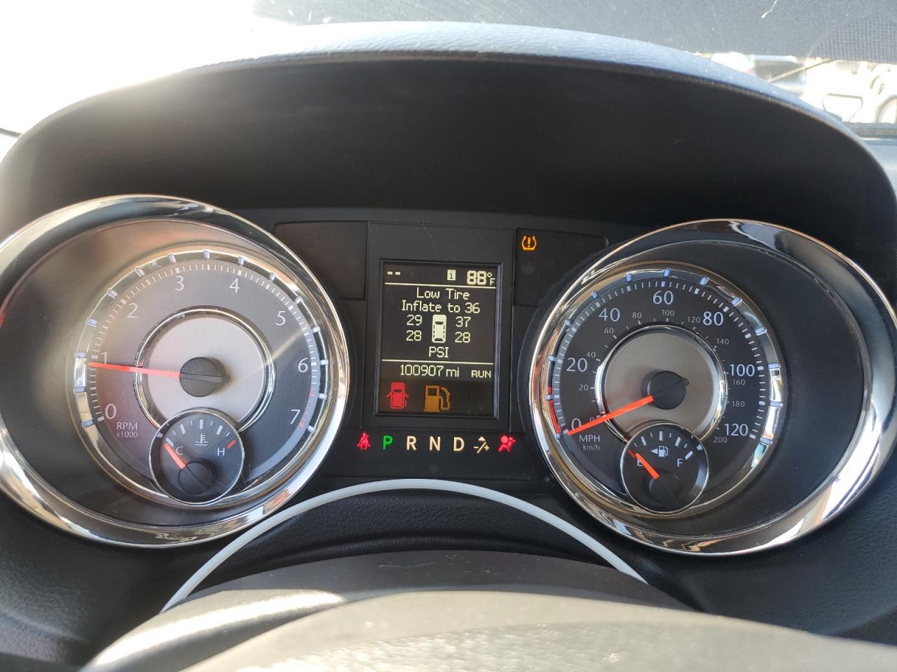 CHRYSLER TOWN & COUNTRY TOURING L