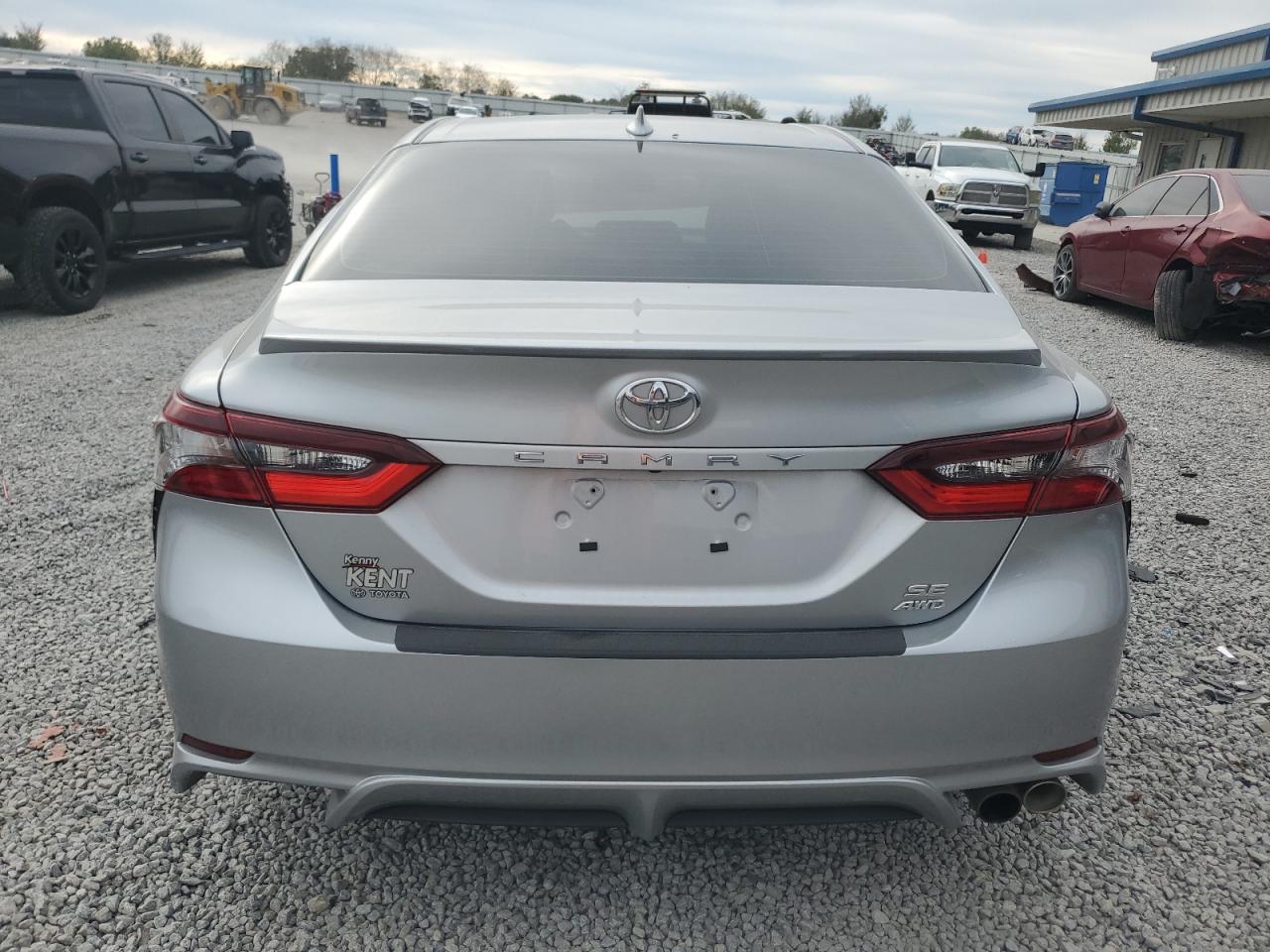 TOYOTA CAMRY SE NIGHT SHADE