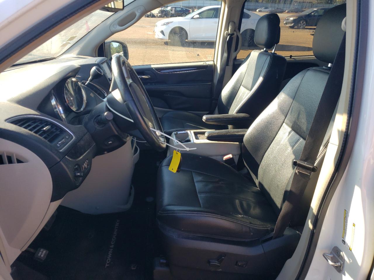 CHRYSLER TOWN & COUNTRY TOURING L