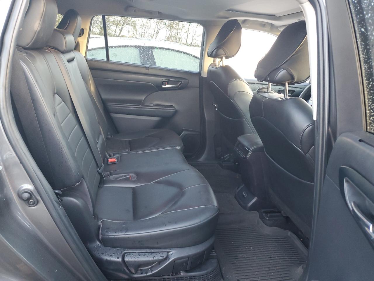 TOYOTA HIGHLANDER HYBRID XLE