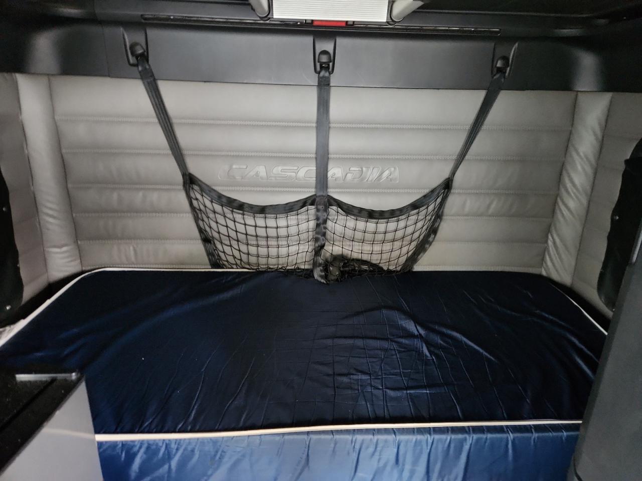 Lot #3301868981 2023 FREIGHTLINER CASCADIA 1