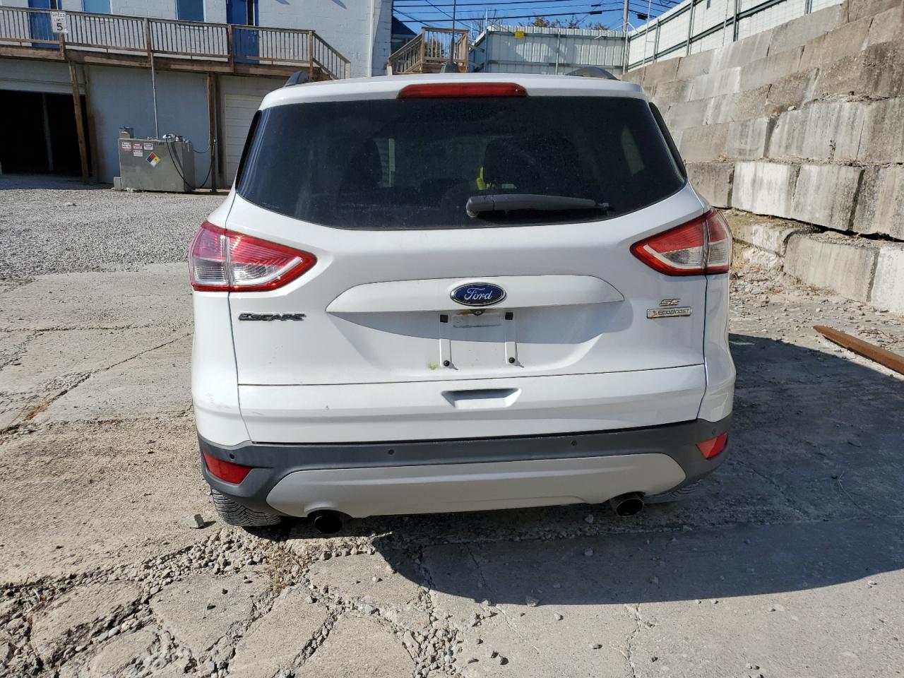 FORD ESCAPE SE