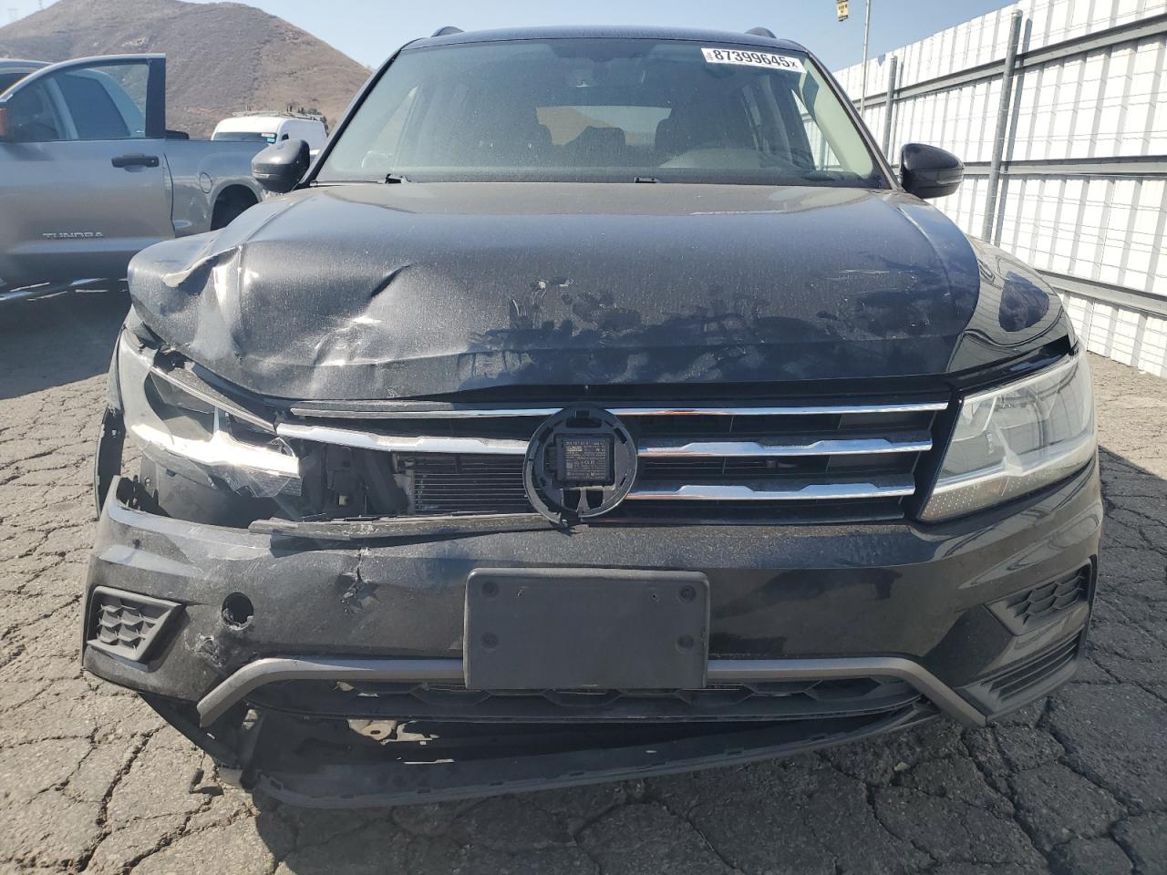 VOLKSWAGEN TIGUAN SE