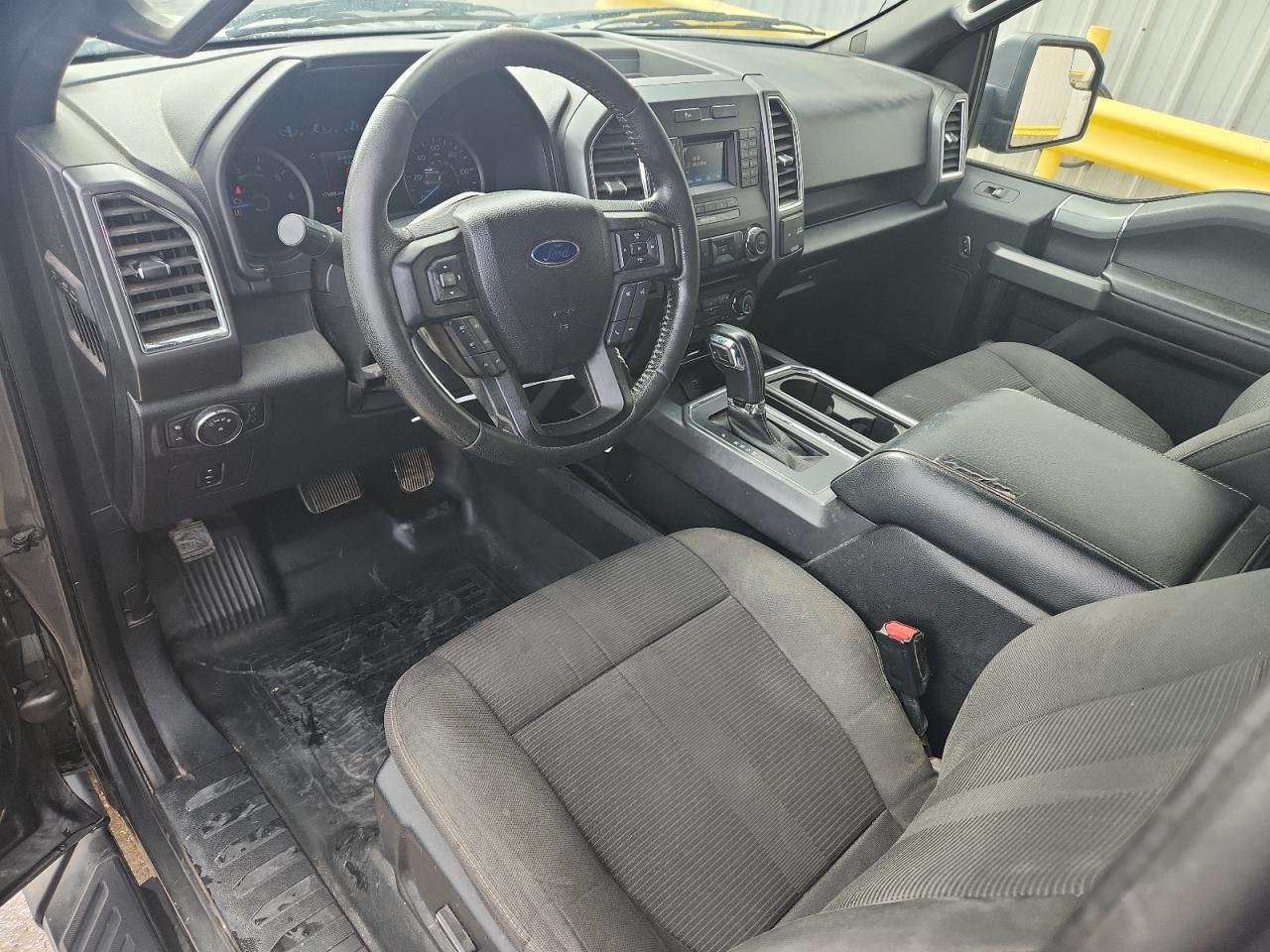 FORD F-150 SUPER CAB