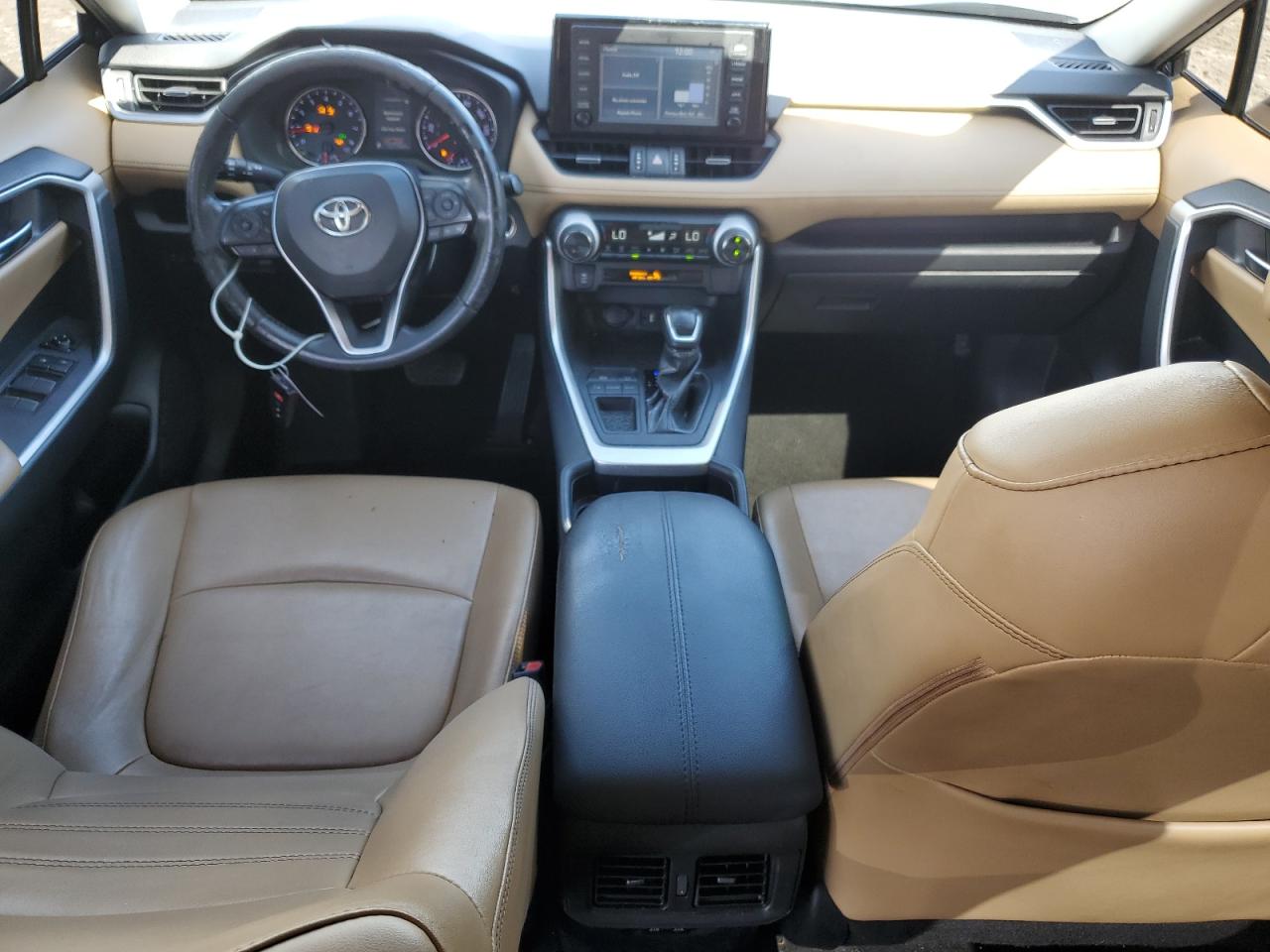 TOYOTA RAV4 XLE PREMIUM