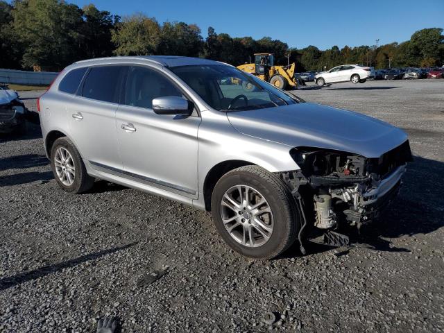 2015 VOLVO XC60 T5 PL - YV440MDM6F2737669