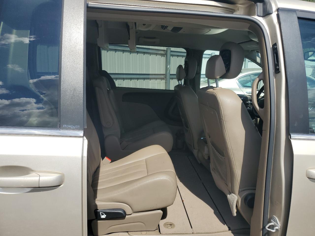 CHRYSLER TOWN & COUNTRY TOURING