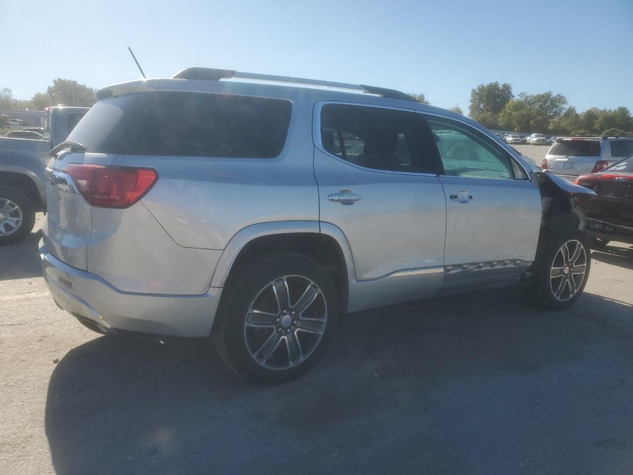 GMC ACADIA DENALI