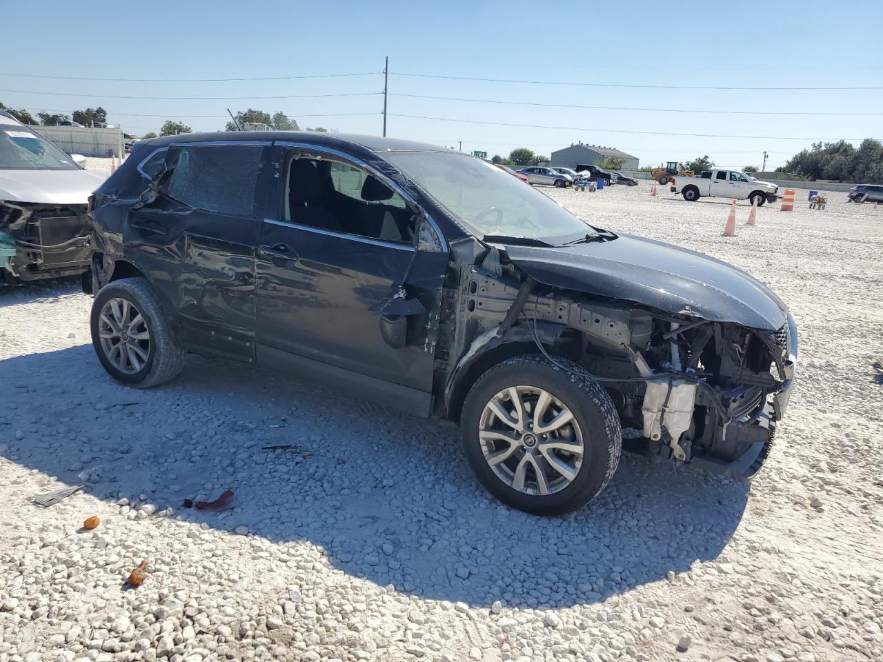 NISSAN ROGUE SPORT S