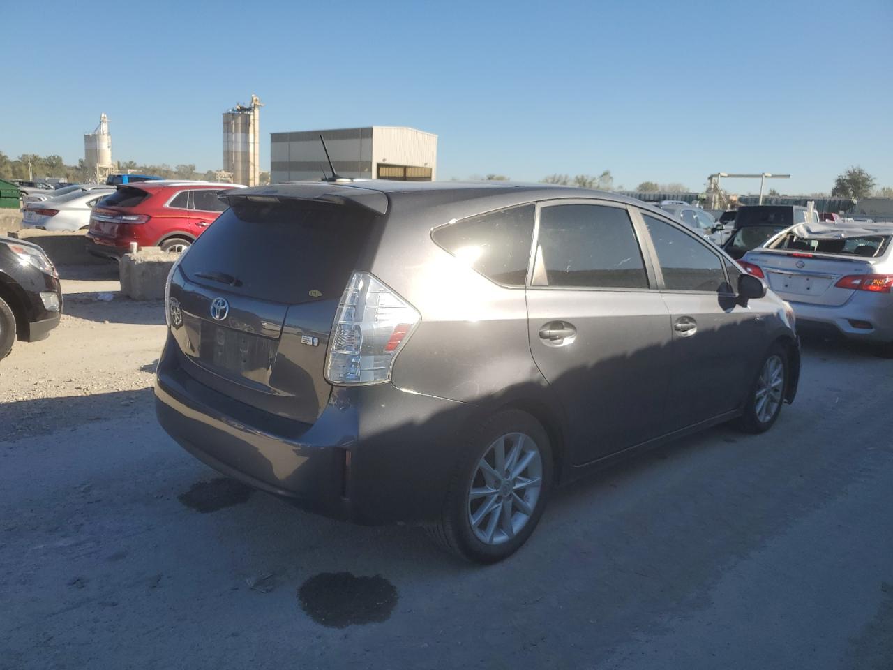 TOYOTA PRIUS V