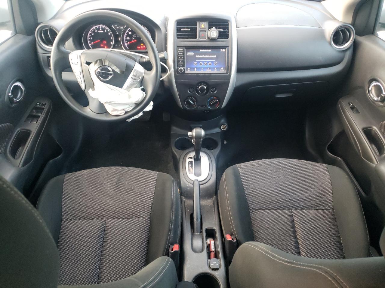 NISSAN VERSA S