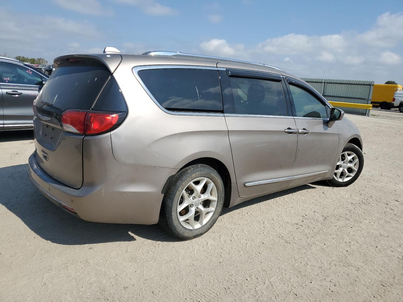 CHRYSLER PACIFICA TOURING L PLUS