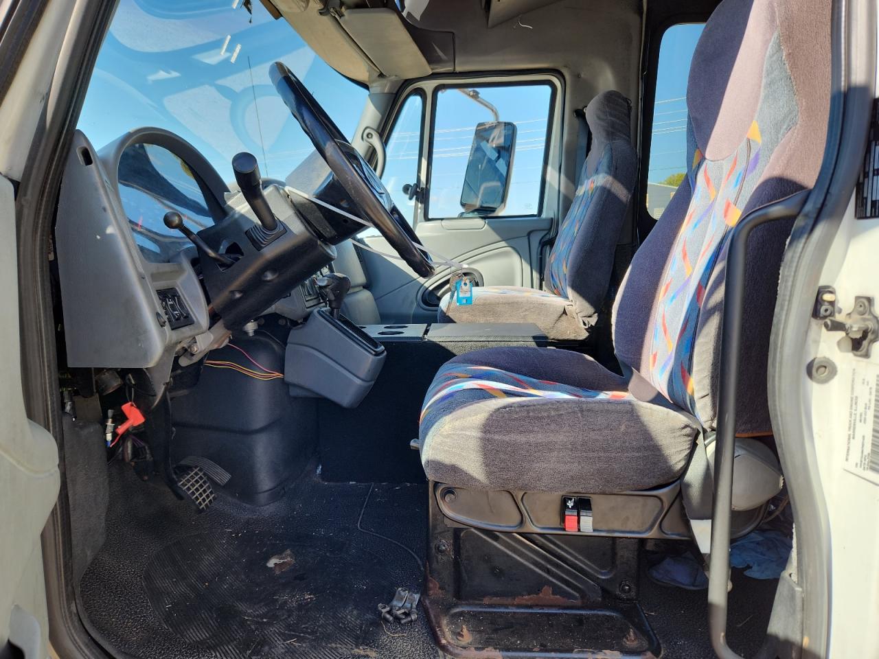 Lot #3277173947 2007 INTERNATIONAL 3000 3200