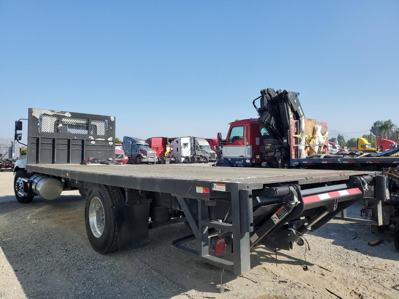 Lot #3316701513 2022 MACK MD