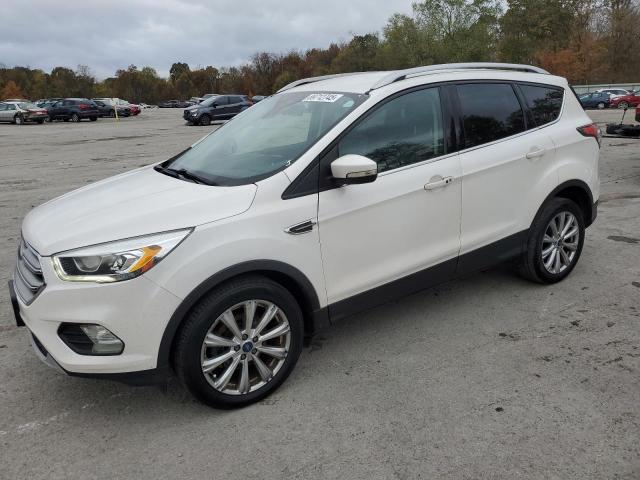 Global Auto Auctions: 2017 FORD ESCAPE TIT