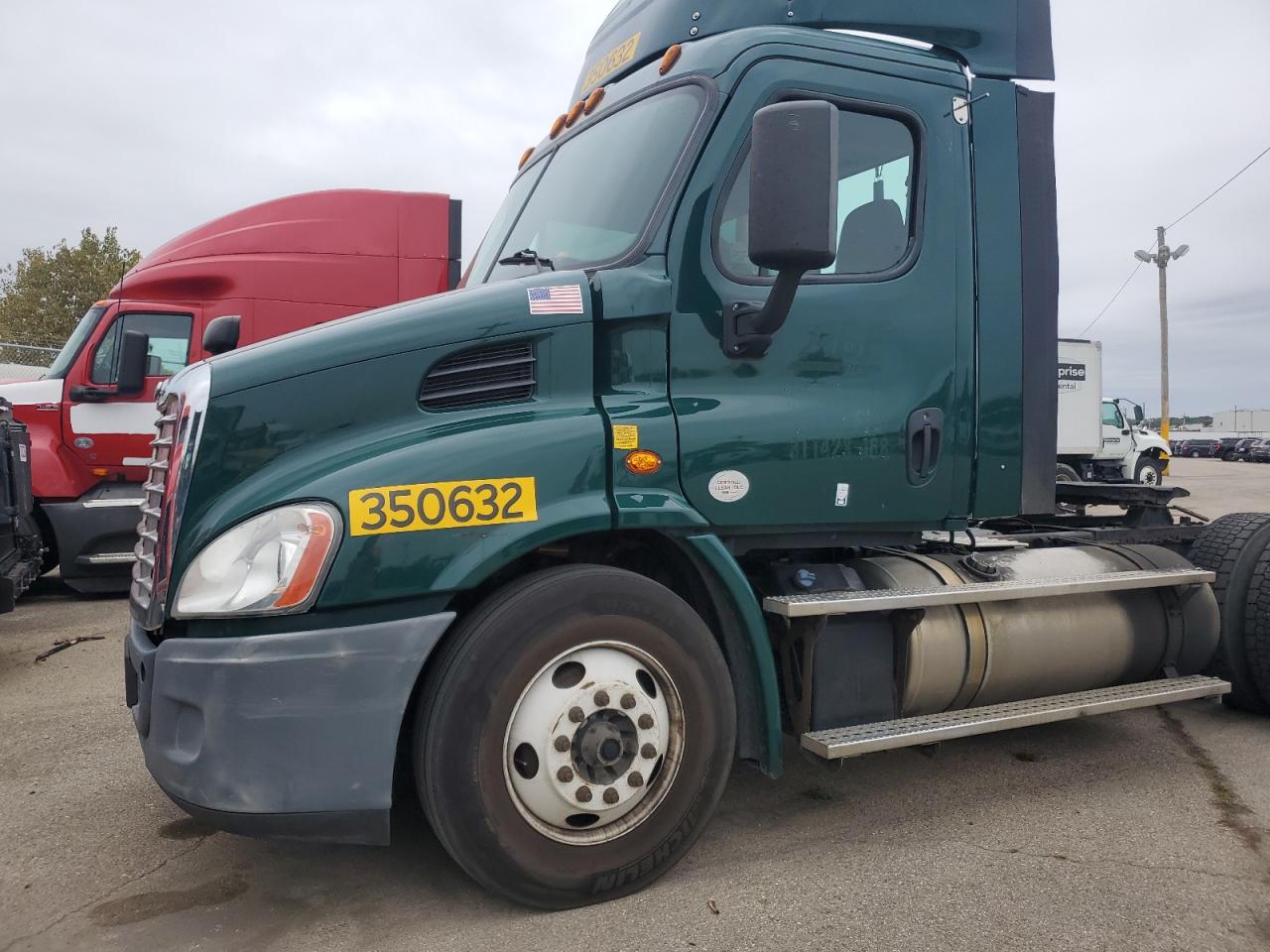 Lot #3268331058 2016 FREIGHTLINER CASCADIA 1