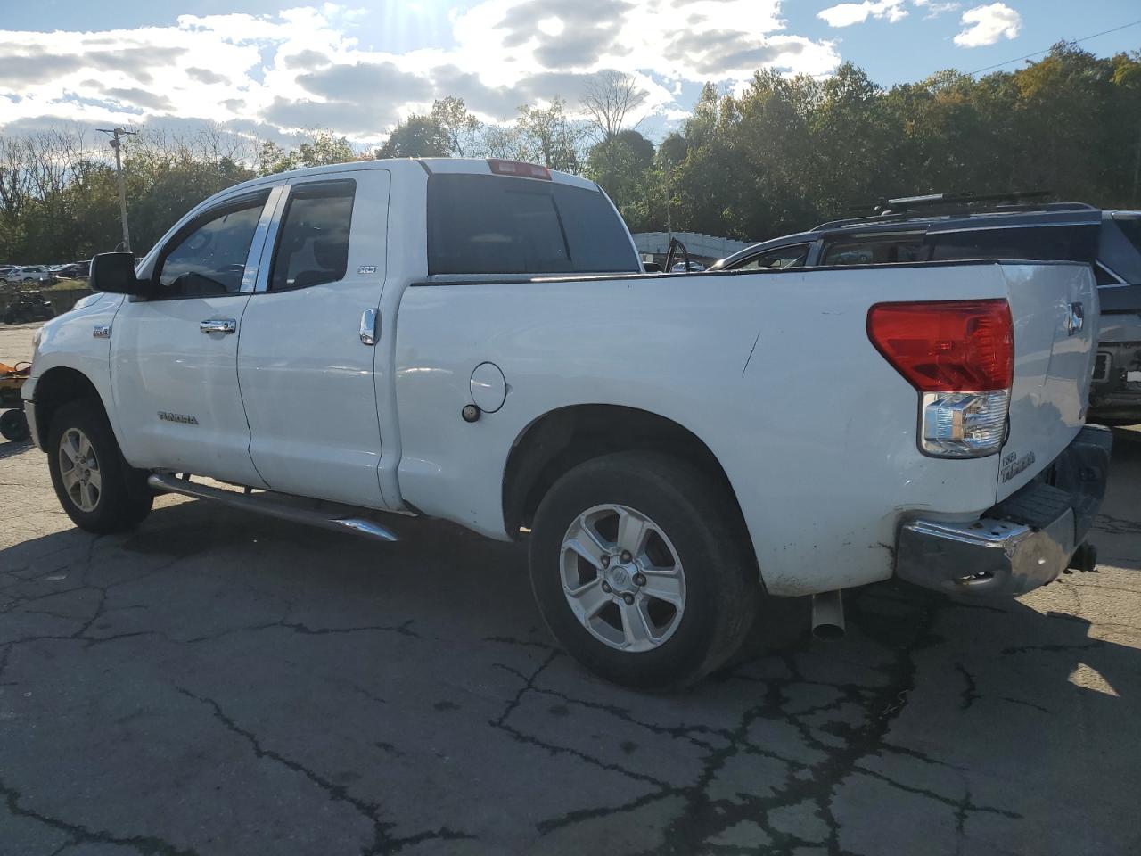 TOYOTA TUNDRA DOUBLE CAB SR5