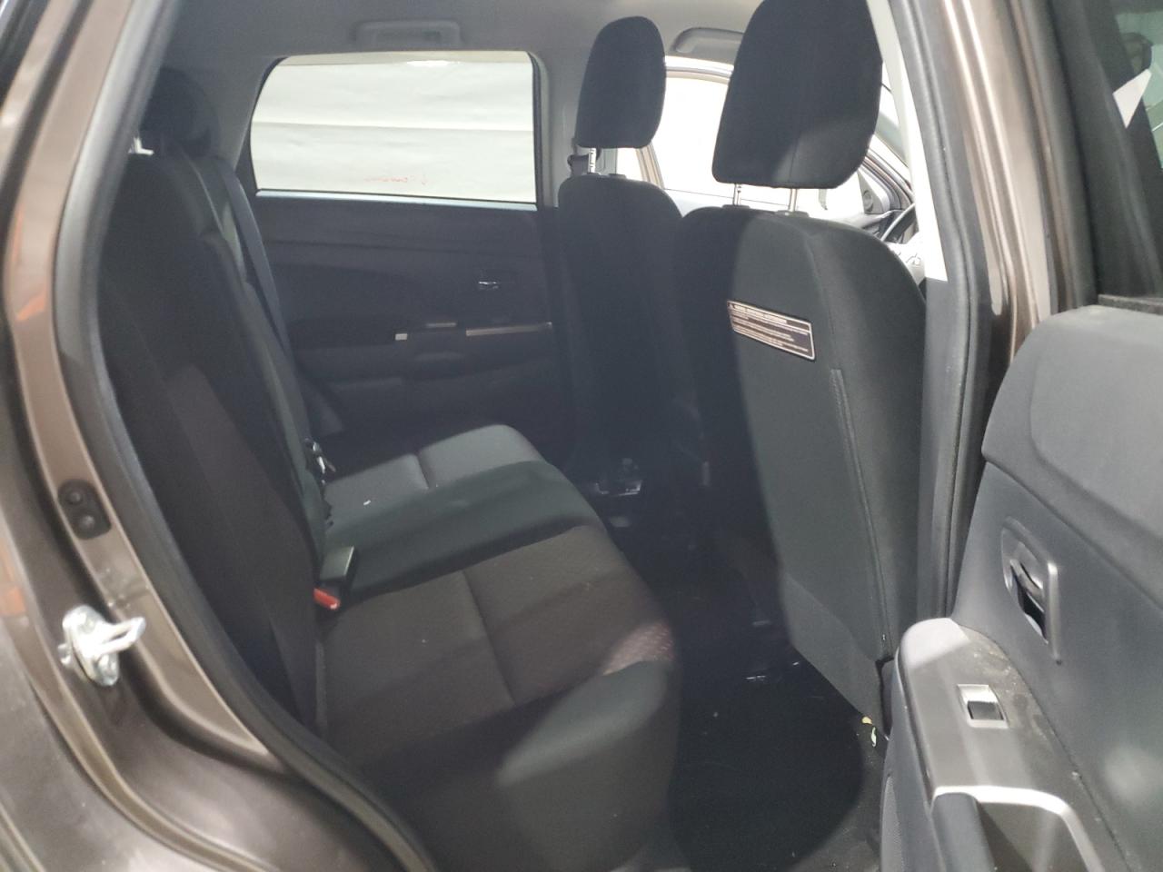 MITSUBISHI OUTLANDER ES