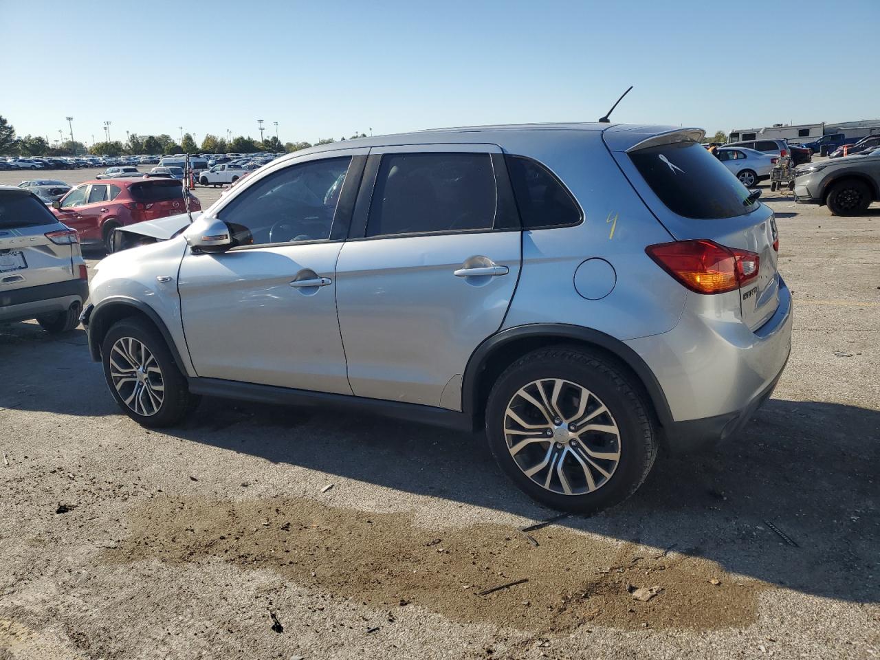 MITSUBISHI OUTLANDER ES